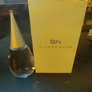 Shi  ( Womens parfume spray )